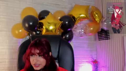 Snapshot of cloe__hills chatting on December 7, 3:08 pm Cloe online show from December 7, 3:08 pm