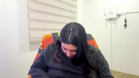 Snapshot of cloe_small08 chatting on July 8, 7:57 am cloe small online show from July 8, 7:57 am