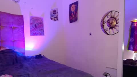 Snapshot of cloe_sun_ chatting on April 22, 7:48 pm cloe_sun_ online show from April 22, 7:48 pm