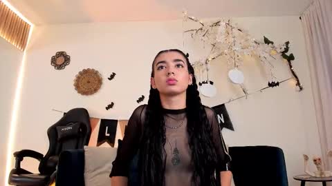 CLOE  online show from October 8, 3:04 am