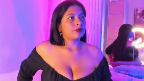 Snapshot of cloecorall_ chatting on May 28, 9:45 pm cloecorall_ online show from May 28, 9:45 pm