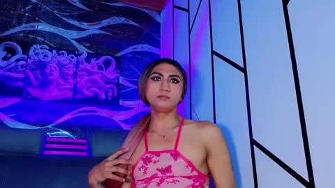 Snapshot of cloee_cameron chatting on May 24, 1:32 am cloee_cameron online show from May 24, 1:32 am