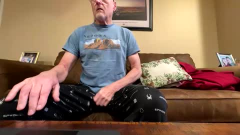 Closetbicd online show from February 25, 10:14 am