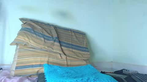 Snapshot of clou_ter33 chatting on July 8, 7:02 am clou_ter33 online show from July 8, 7:02 am