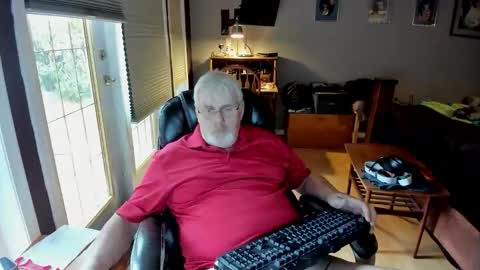 cloudalert62 online show from October 31, 7:48 pm