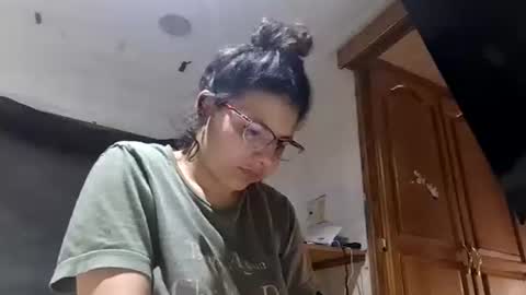 Snapshot of cloudybxtch69 chatting on June 3, 6:35 pm cloudybxtch69 online show from June 3, 6:35 pm