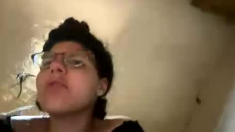 Snapshot of cloudybxtch69 chatting on July 13, 9:01 am cloudybxtch69 online show from July 13, 9:01 am