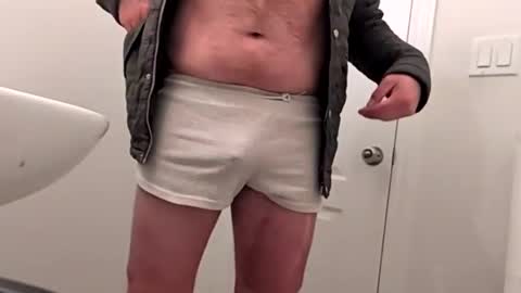 Snapshot of cloudymatt_ chatting on February 14, 8:00 am cloudymatt_ online show from February 14, 8:00 am