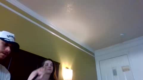 Snapshot of cloudyydayzz chatting on April 21, 7:14 am tallhungandcloudy online show from April 21, 7:14 am