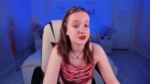 Snapshot of clover_red chatting on February 21, 1:55 pm Clover follow me online show from February 21, 1:55 pm