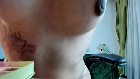 Snapshot of clown_face chatting on February 18, 3:42 am emely dolce online show from February 18, 3:42 am