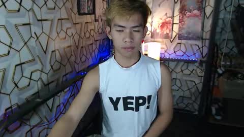 Snapshot of clyde_twinkx chatting on October 30, 1:51 am clyde_twinkx online show from October 30, 1:51 am