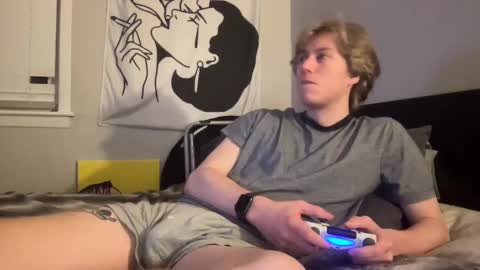 Clyde Austin online show from December 10, 3:09 am