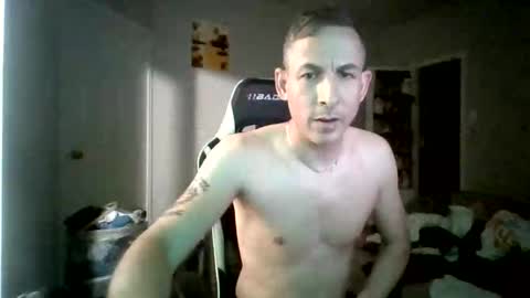 Snapshot of cmypenis chatting on October 22, 12:11 am Master Bates online show from October 22, 12:11 am