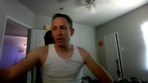 Snapshot of cmypenis chatting on June 29, 10:21 pm Master Bates online show from June 29, 10:21 pm