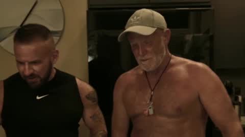 Snapshot of coachbate chatting on September 23, 6:05 am CoachBate online show from September 23, 6:05 am