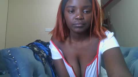 Ninah online show from May 25, 3:18 pm