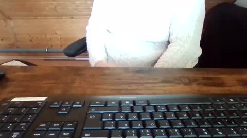 Snapshot of cock4onenight chatting on December 5, 1:38 pm cock4onenight online show from December 5, 1:38 pm