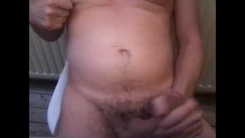 Snapshot of cocking_around chatting on December 19, 7:37 am horny jerk online show from December 19, 7:37 am
