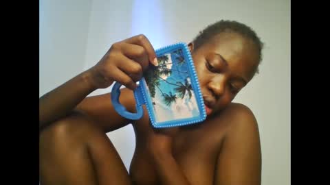 Snapshot of coco_vixen9 chatting on February 4, 8:20 am coco vixen9 online show from February 4, 8:20 am