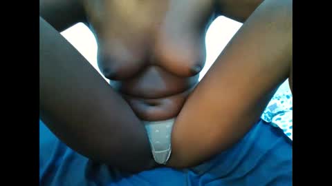 Snapshot of coco_vixen9 chatting on March 2, 9:27 am coco vixen9 online show from March 2, 9:27 am