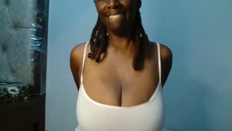 Snapshot of cocoalush9819 chatting on March 1, 3:30 am cocoalush9819 online show from March 1, 3:30 am