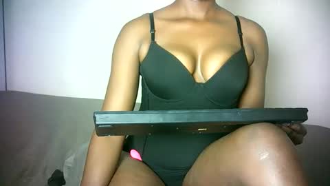 cocooakiss online show from May 26, 6:26 pm