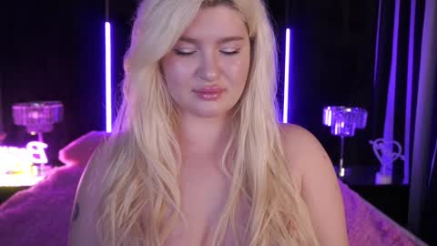 Snapshot of cocosecretss chatting on December 2, 7:25 am onlyfans amyleyy online show from December 2, 7:25 am