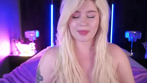 Snapshot of cocosecretss chatting on December 9, 10:54 am onlyfans amyleyy online show from December 9, 10:54 am