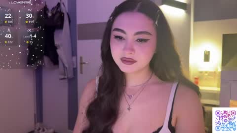 Yumi online show from April 2, 11:46 pm