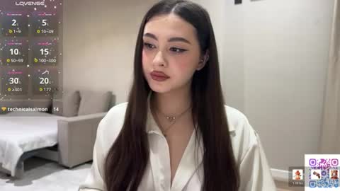 Snapshot of coffee_wihtout_milk chatting on June 23, 11:25 pm Yumi online show from June 23, 11:25 pm