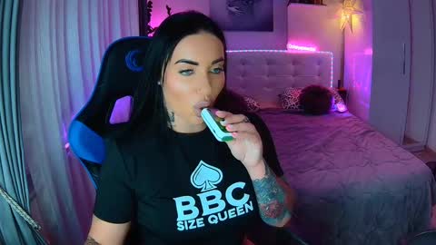 Ur goddess Nikki online show from September 20, 11:11 am