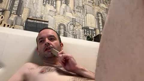 colambus83 online show from April 11, 5:12 am