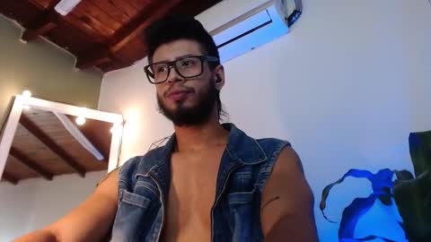 Snapshot of colby_smit chatting on February 1, 9:24 pm Colby online show from February 1, 9:24 pm