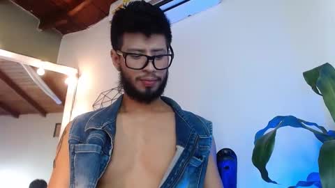 Snapshot of colby_smit chatting on February 8, 9:07 pm Colby online show from February 8, 9:07 pm