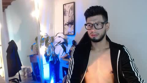 Snapshot of colby_smit chatting on February 21, 7:04 pm Colby online show from February 21, 7:04 pm