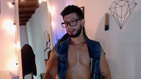 Snapshot of colby_smit chatting on February 24, 7:01 pm Colby online show from February 24, 7:01 pm