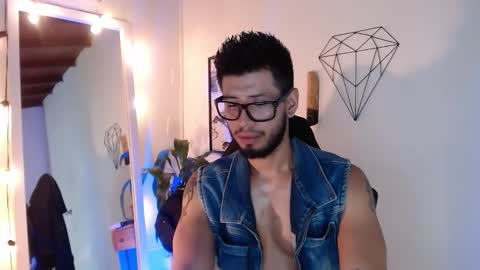 Snapshot of colby_smit chatting on March 1, 8:11 pm Colby online show from March 1, 8:11 pm