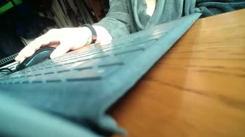 colchuck online show from February 12, 3:51 pm