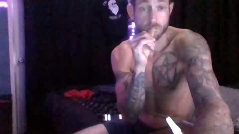 colevan2390 online show from December 4, 1:48 am