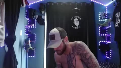 colevan2390 online show from December 13, 8:58 pm