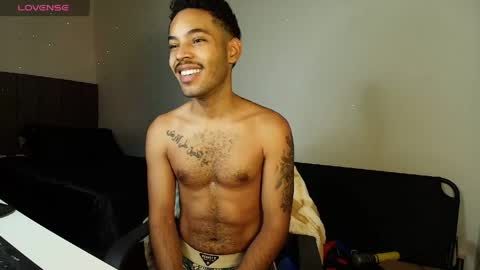 Snapshot of colinlatinbrown chatting on April 19, 2:05 pm IG online show from April 19, 2:05 pm