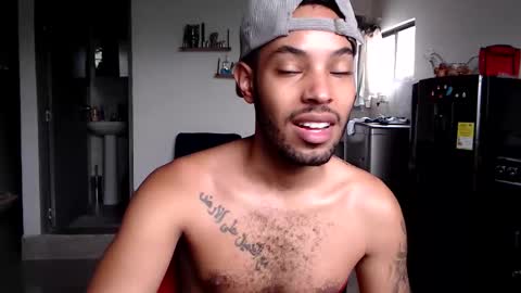 Snapshot of colinlatinbrown chatting on May 8, 1:05 pm IG online show from May 8, 1:05 pm