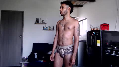 Snapshot of colinlatinbrown chatting on May 9, 2:11 pm IG online show from May 9, 2:11 pm