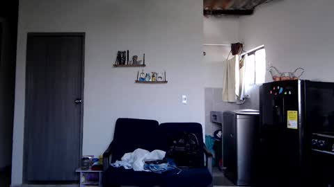 Snapshot of colinlatinbrown chatting on May 12, 2:47 pm IG online show from May 12, 2:47 pm