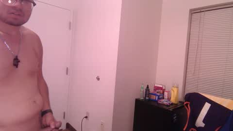 Snapshot of collegeboy2025 chatting on November 8, 12:33 am collegeboy2025 online show from November 8, 12:33 am