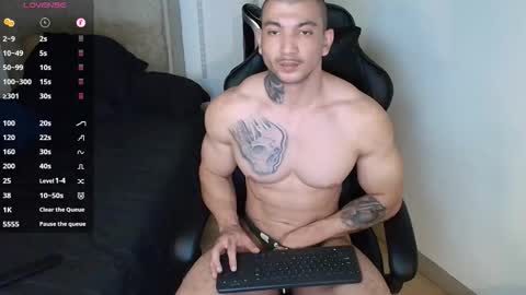 colombianmuscle8 online show from March 20, 3:11 am