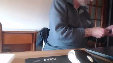 comemivuoi2 online show from March 23, 5:44 am