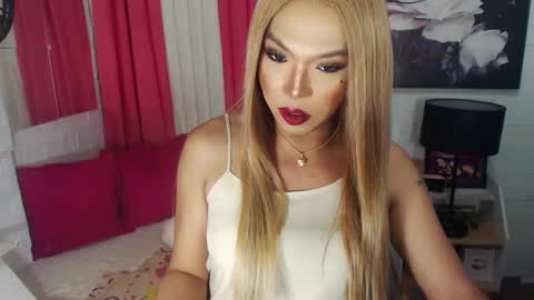 QUEEN SABRINA online show from January 2, 12:45 am