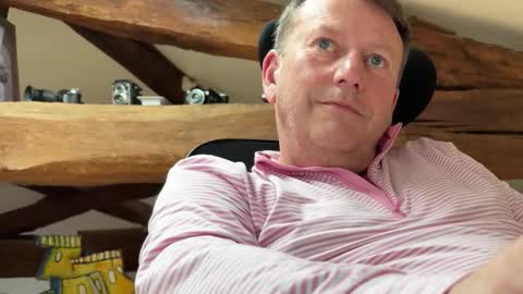 Snapshot of compay69 chatting on February 8, 1:54 pm compay69 online show from February 8, 1:54 pm